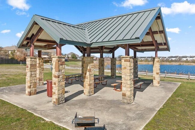 Building Photo - 143 Snow Owl Hollow