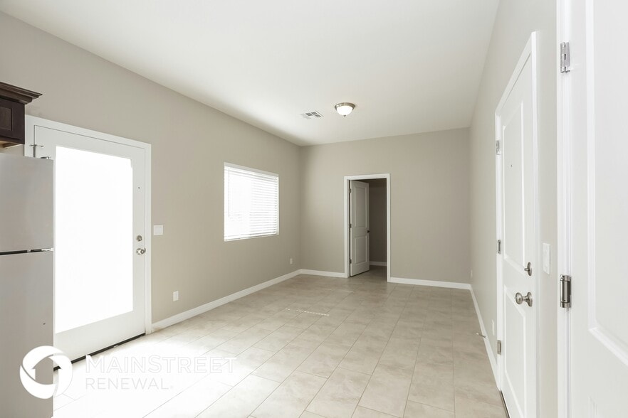Building Photo - 2000 N 36th St