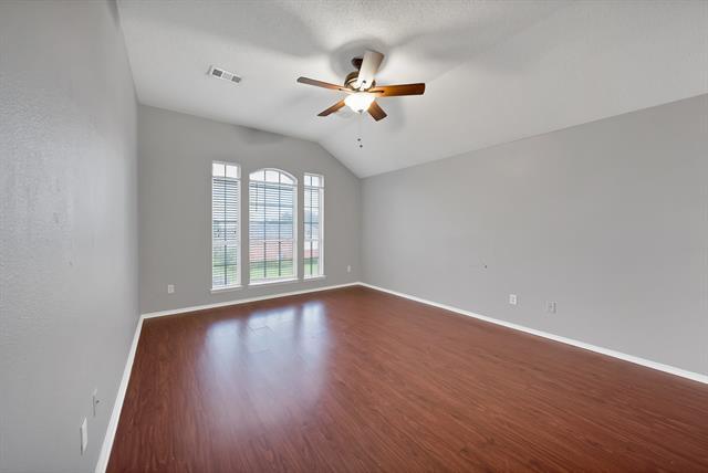 Building Photo - 745 Woodridge Dr