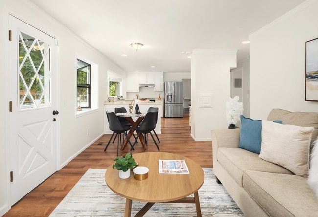 Building Photo - 18811 SE 42nd St