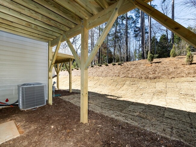 Building Photo - 431 Moondance Dr