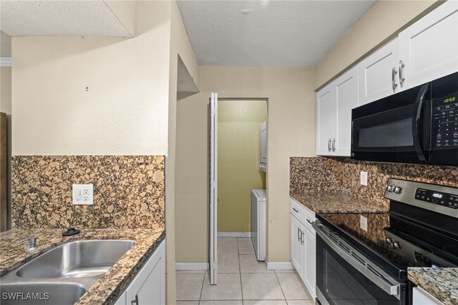 Building Photo - 3419 Winkler Ave