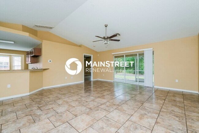 Building Photo - 3 Bedroom Pet-Friendly Home in Spring Hill, FL with Main Street Renewal