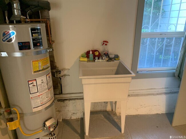 Building Photo - 238 8th Ave