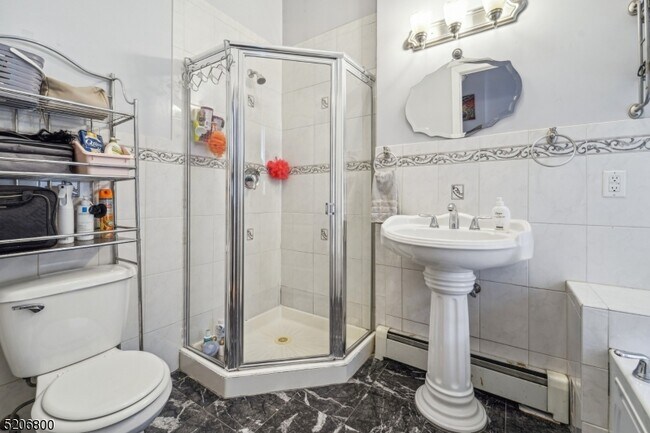 Building Photo - 105 Jefferson St