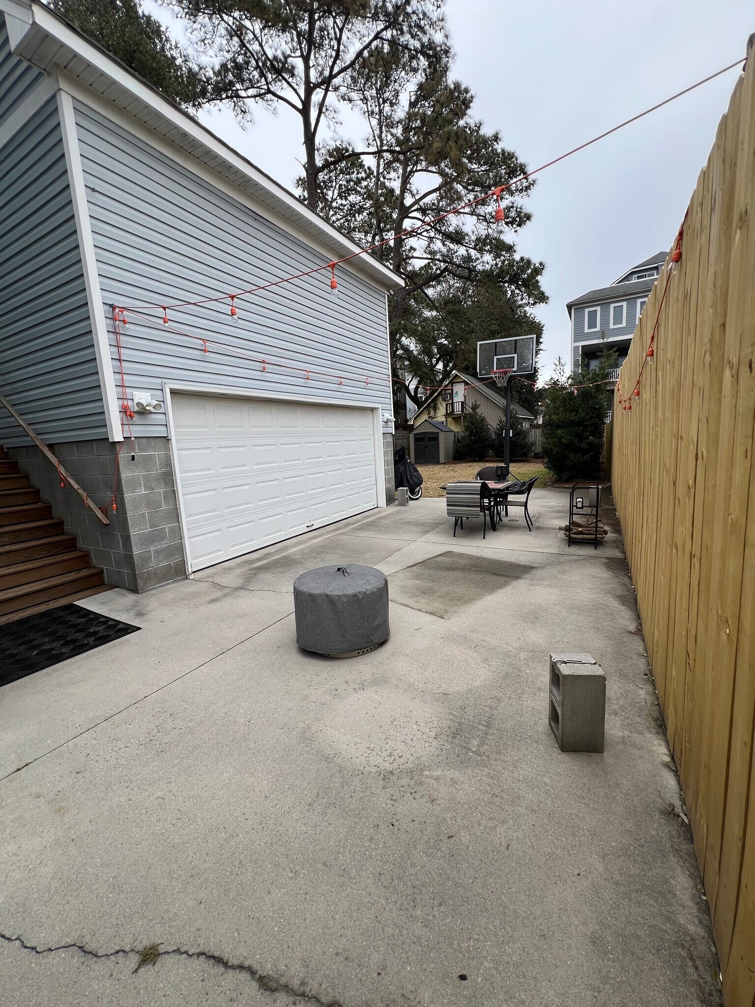 Patio Area - 9572 6th Bay St