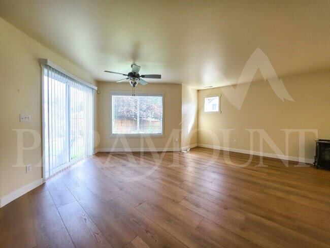 Building Photo - 2163 SW Warbler Way