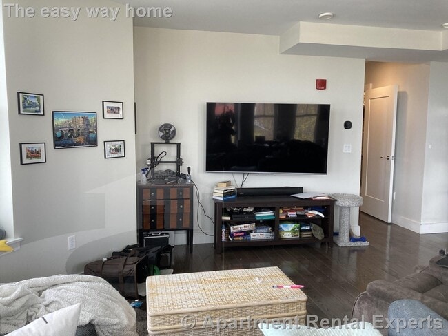 Building Photo - 434 McGrath Hwy