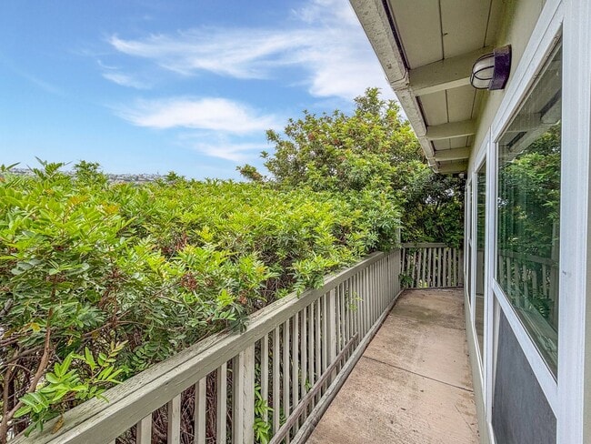 Building Photo - SD: Charming 2BD/2BA Home in La Mesa with Wraparound Porch, Turf Backyard & Attached Garage