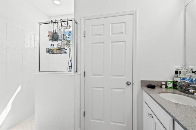 Building Photo - 6262 Goldcoast Ave