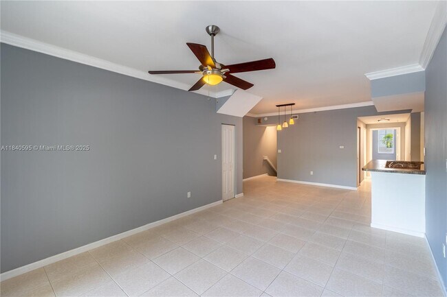 Building Photo - 6020 W Sample Rd