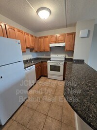 Building Photo - 80 Sagamore St