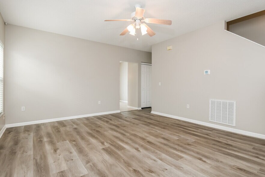 Building Photo - 354 Daniels Pointe Dr