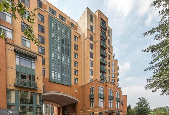 Building Photo - 2720 S Arlington Mill Dr