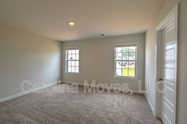 Building Photo - 500 Benoni Pl