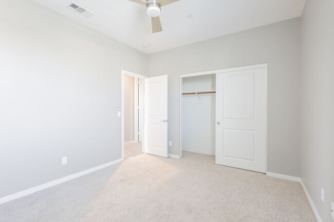 Building Photo - 4808 S Tangerine Way