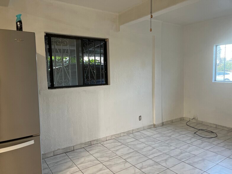 Living area - 14050 Candler Ave