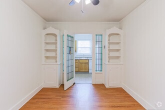 Interior Photo - BRETT