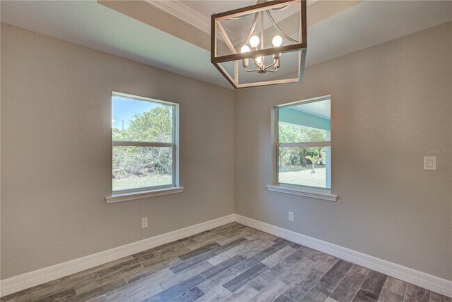 Building Photo - 129 Glades Dr