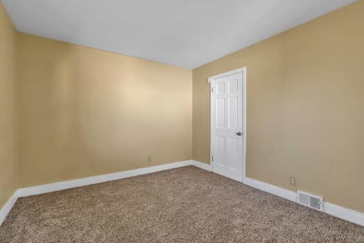 Building Photo - 220 Pleasant View Dr