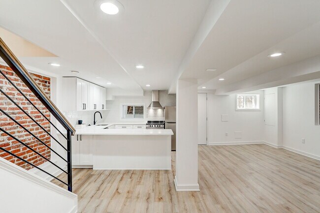 Building Photo - 1513 Allison St NW