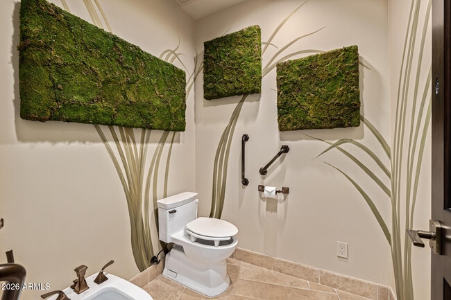 Building Photo - 8406 E Calle Buena Vista