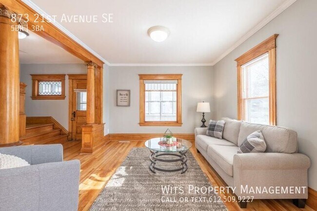 Building Photo - 873 21st Ave SE