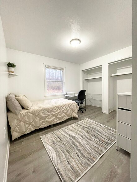 bedroom #2 - 248 Pennsylvania Ave