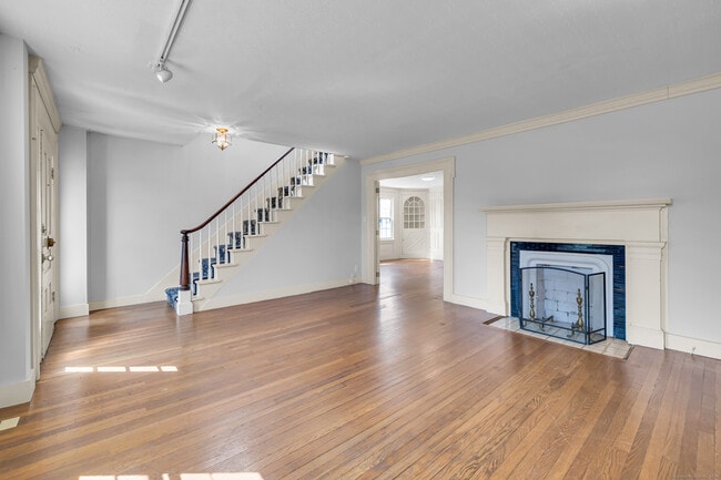Building Photo - 1070 Enfield St
