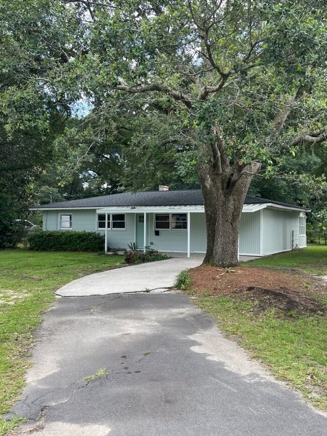 Building Photo - 5918 Hagood Ave