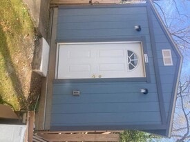 Building Photo - 3330 Myrtle St