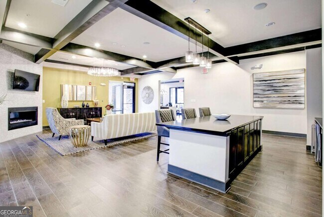 Building Photo - 800 Milwood St