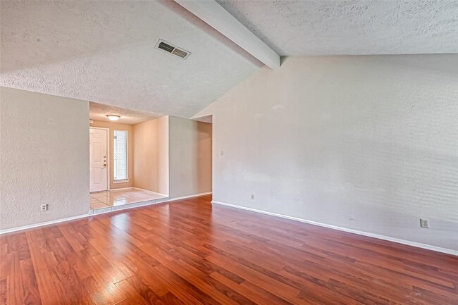 Building Photo - 442 Redway Ln