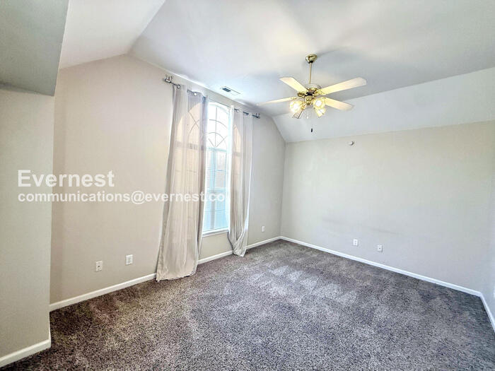 Building Photo - 607 Parkside Cir