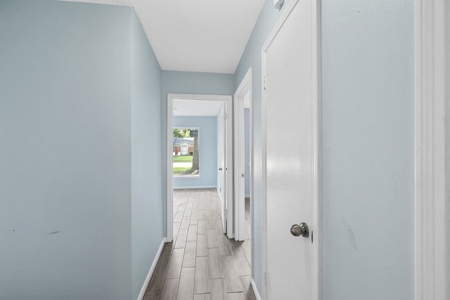 Building Photo - 10623 Wickersham Ln