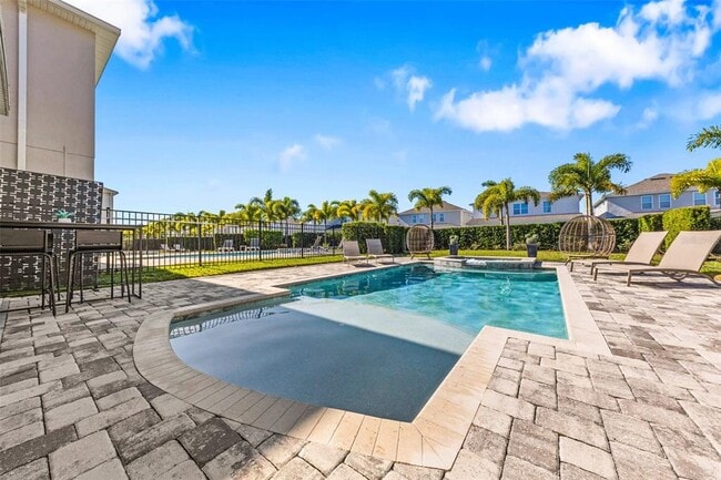 Building Photo - 389 Southfield St