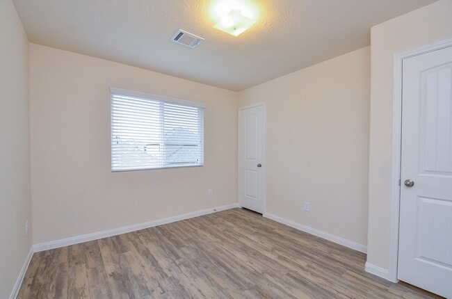 Building Photo - 24226 Ravenna Oaks Ct