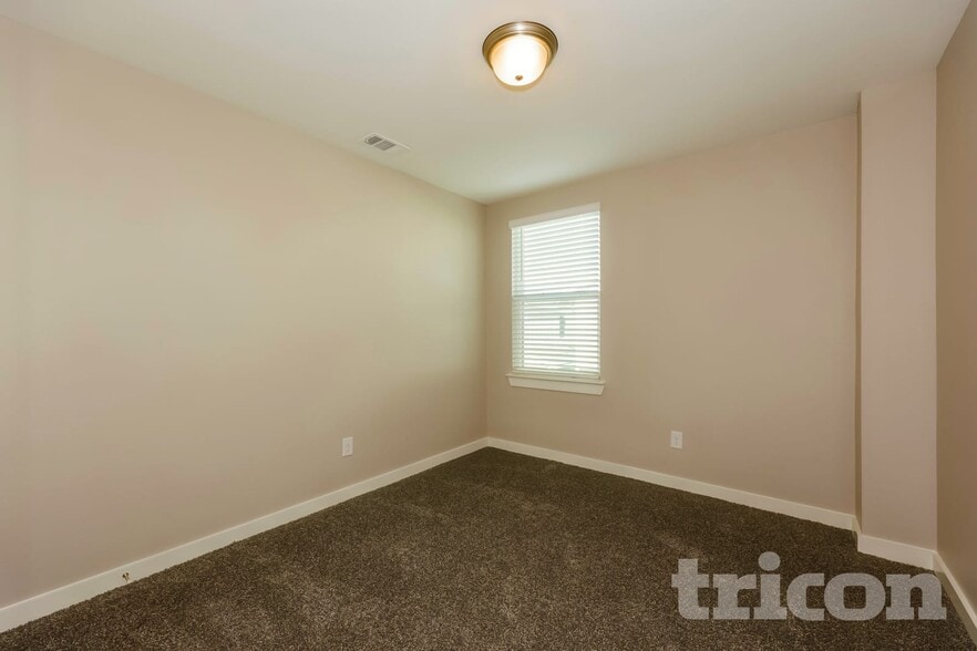 Building Photo - 4303 Stonybrook Rd