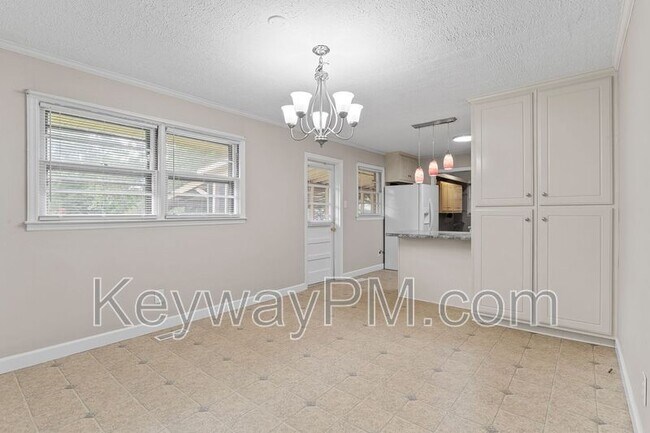 Building Photo - 133 Belair Rd