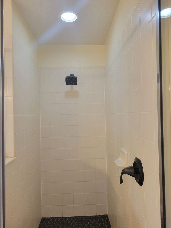 Building Photo - 4 Bedroom House in Eagle Creek, Lake Nona