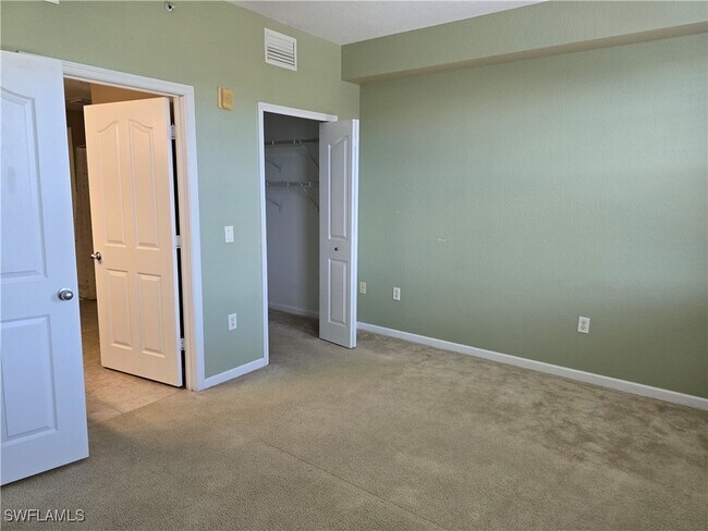 Building Photo - 12940 Positano Cir