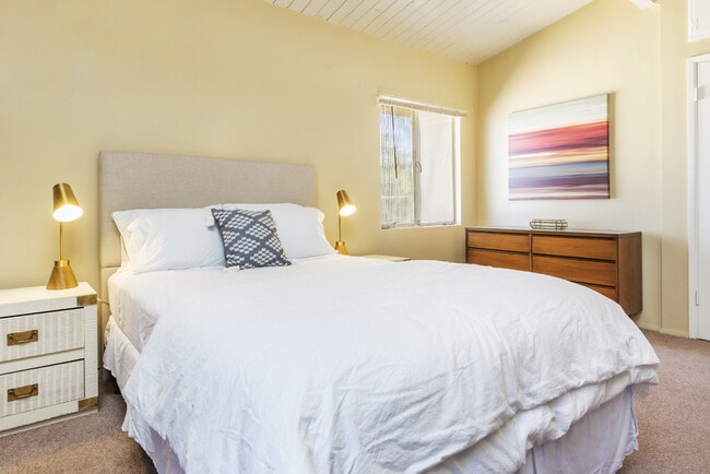 Building Photo - Cozy 2 bed/1 Bath house-UNFURNISHED **