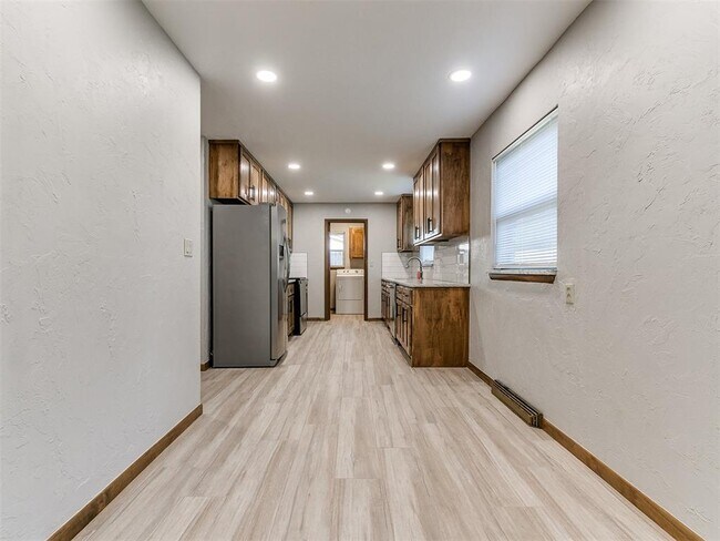 Building Photo - 2641 Osborne Dr