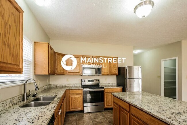 Building Photo - 4 Bedroom Pet-Friendly Home in Indianapoli...