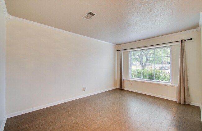 Building Photo - 6030 Willowbend Blvd
