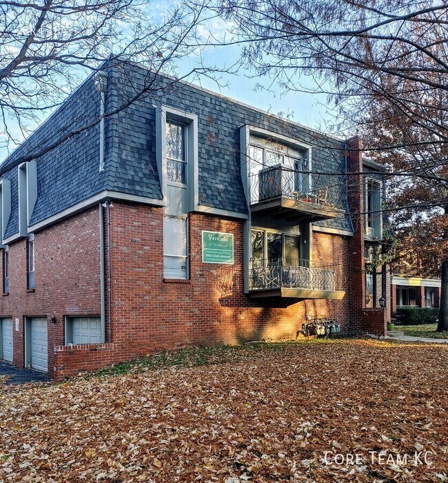 Primary Photo - 3927 Clark Ave