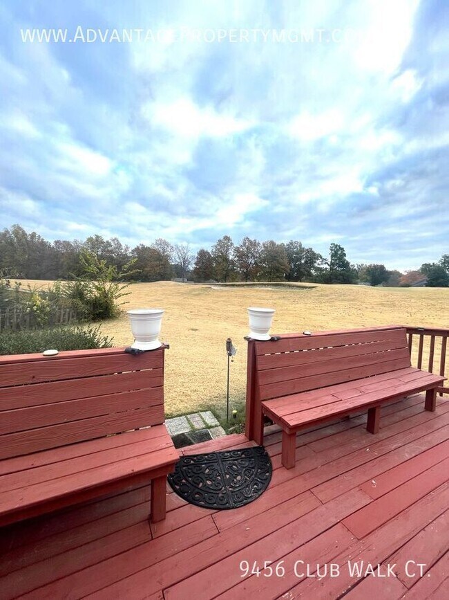 Building Photo - 9456 Club Walk Ct