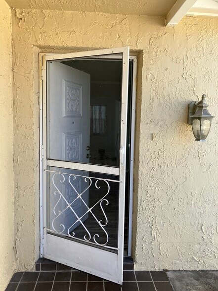 Building Photo - 9837 Marlinton Ln