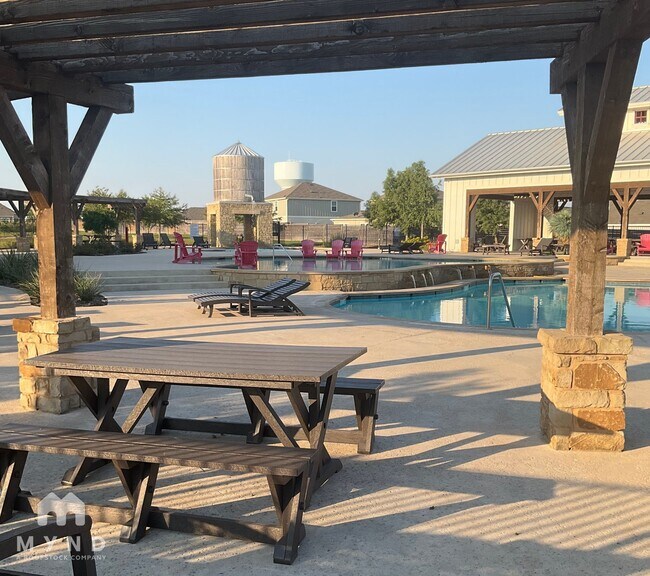 Building Photo - 12612 Henry Clay Dr