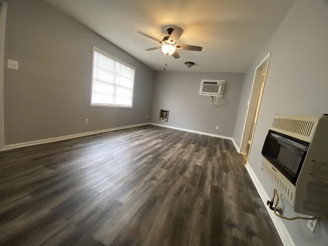 Building Photo - 311 S Bond Ave